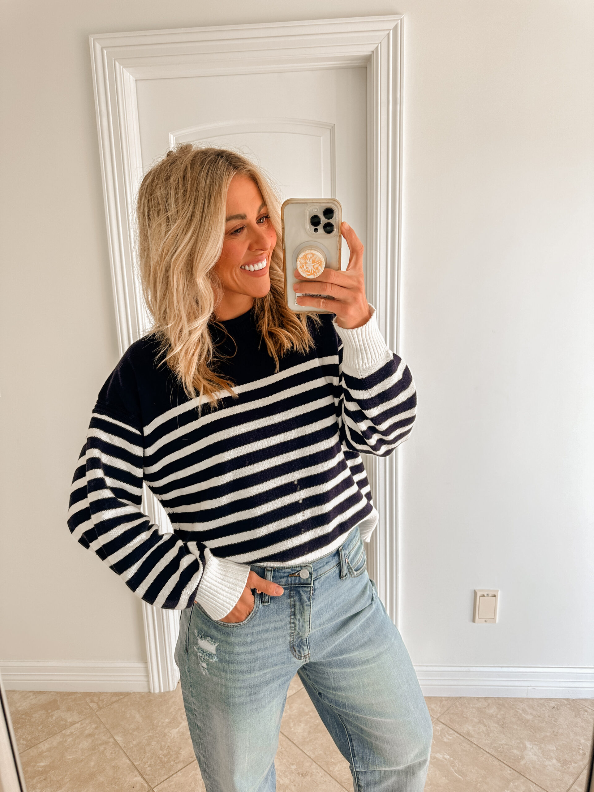 Fall Sweaters Under $28!! Easy fall outfit ideas.