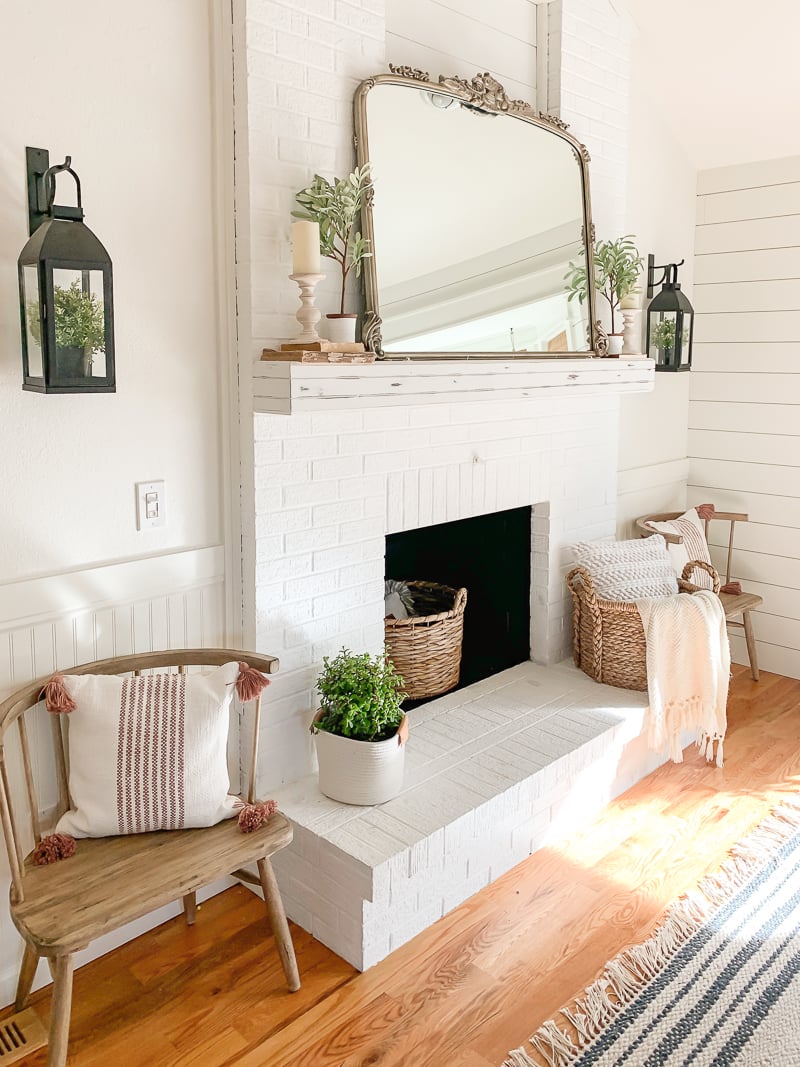 Simple and Rustic Mantel Makeover