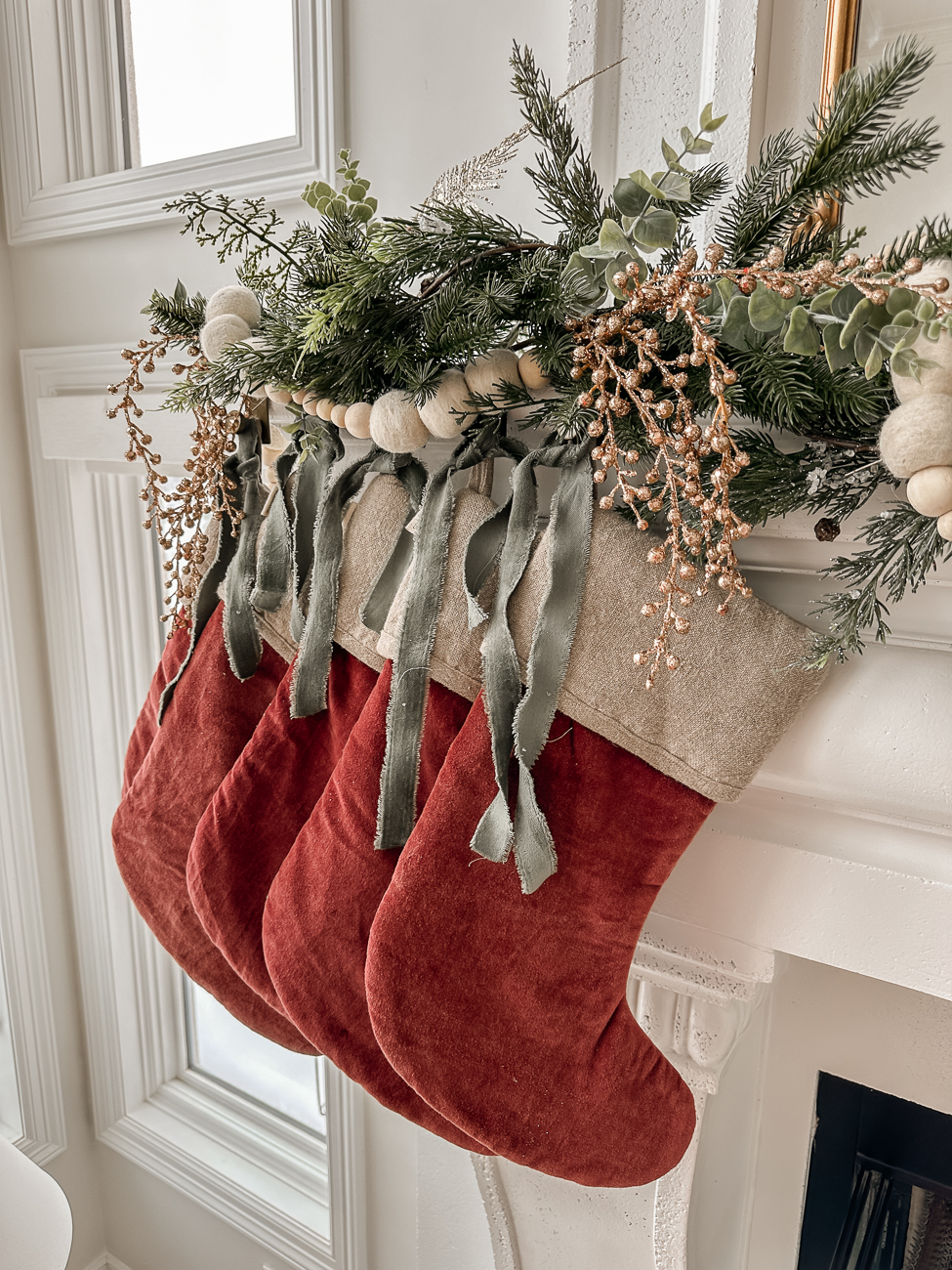 The Ultimate Christmas Mantle. Beautiful Christmas mantle look.