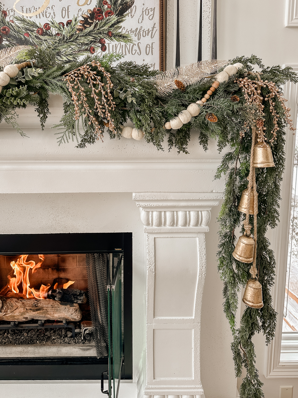 The Ultimate Christmas Mantle. Beautiful Christmas mantle look.
