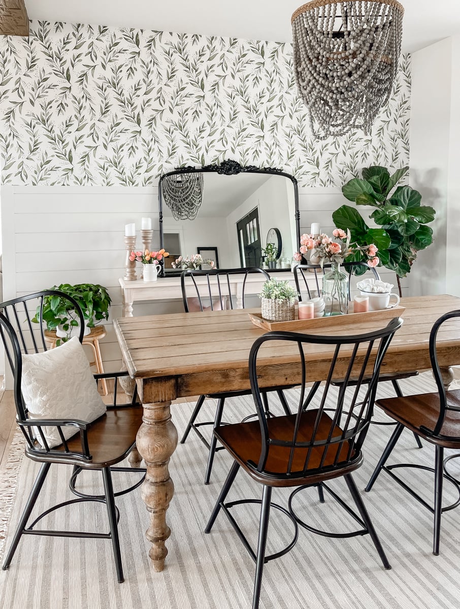 Simple Spring Dining Room + New Rug
